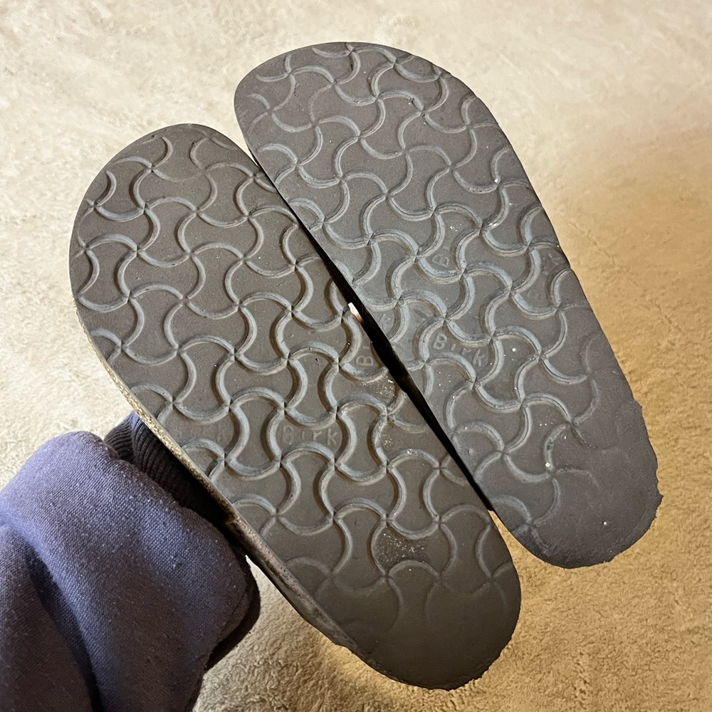 Birkenstock Gizeh Sandals - Picture 8 of 9